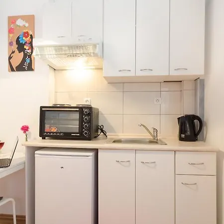 Aristotelous Street Small Apartment